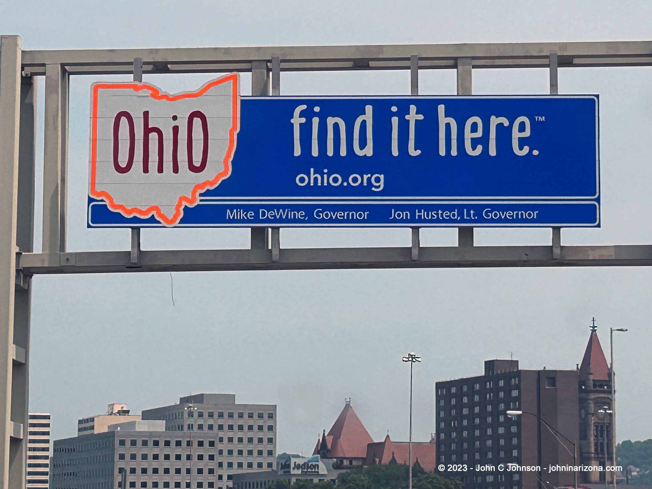 Welcome to Ohio sign